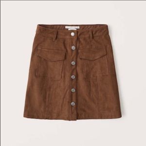 ❣️NWT A&F Vegan Suede Button Through Mini-Skirt
